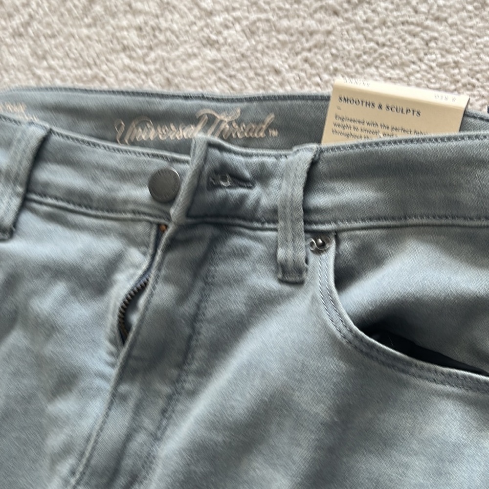 High-Rise Skinny Jean - Picture 2 of 3